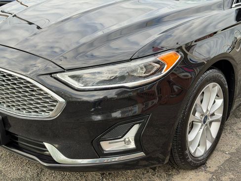 Used 2019 Ford Fusion Energi Titanium FWD image 9