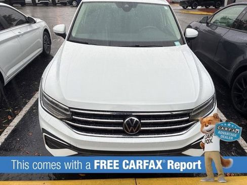 Used 2022 Volkswagen Tiguan SE FWD image 2
