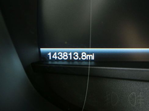 Used 2018 Ford Fusion SE FWD image 8