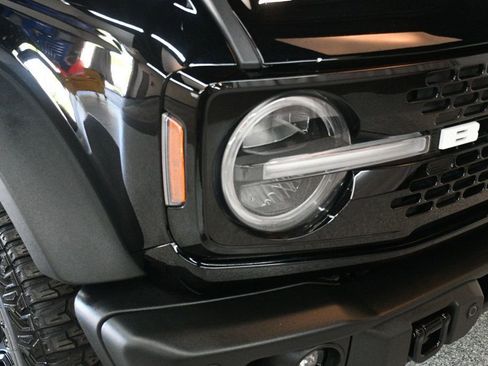Used 2023 Ford Bronco Wildtrak AWD/4WD image 10