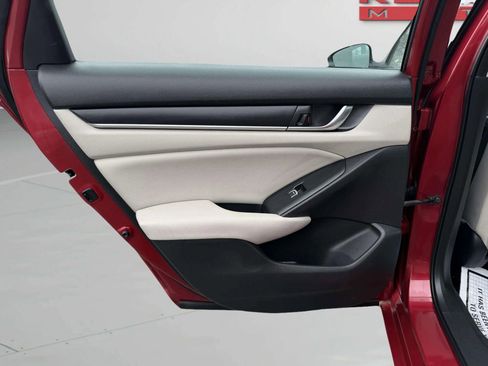 Used 2018 Honda Accord LX image 19