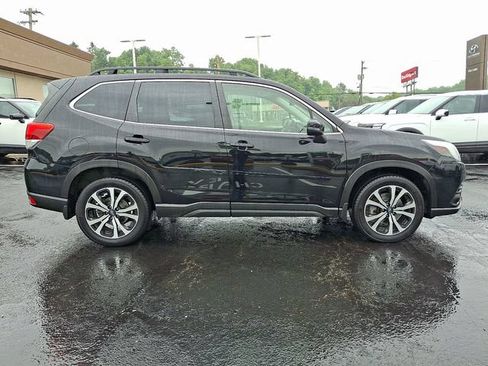 Used 2023 Subaru Forester Limited AWD/4WD image 7