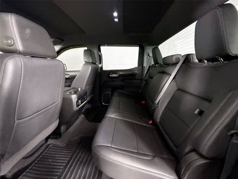 Used 2023 Chevrolet Silverado 1500 LTZ AWD/4WD image 28