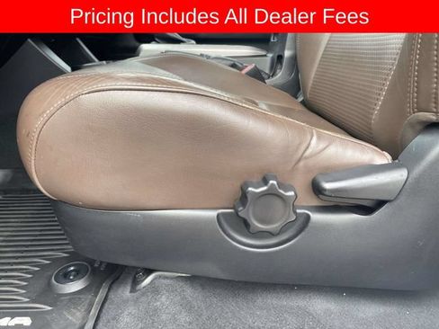 Used 2017 Toyota Tacoma Limited w/ Tow Package AWD/4WD image 21