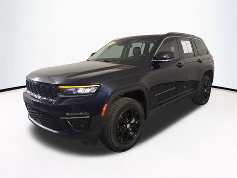Used 2023 Jeep Grand Cherokee Limited w/ Luxury Tech Group II image 9