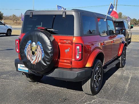 Used 2024 Ford Bronco Outer Banks image 6