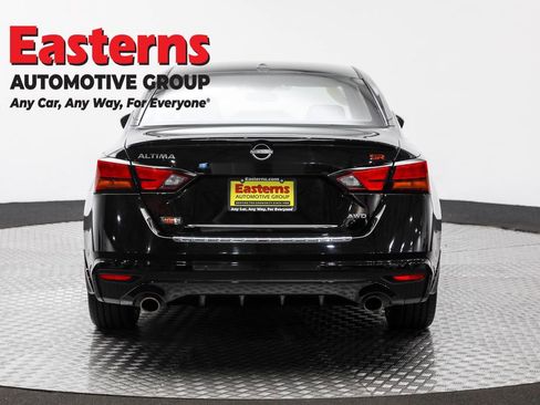 Used 2023 Nissan Altima 2.5 SR w/ SR Premium Package AWD/4WD image 6