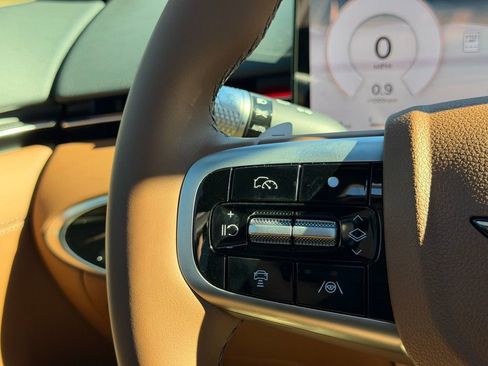 New 2026 Genesis GV70 2.5T Advanced image 18