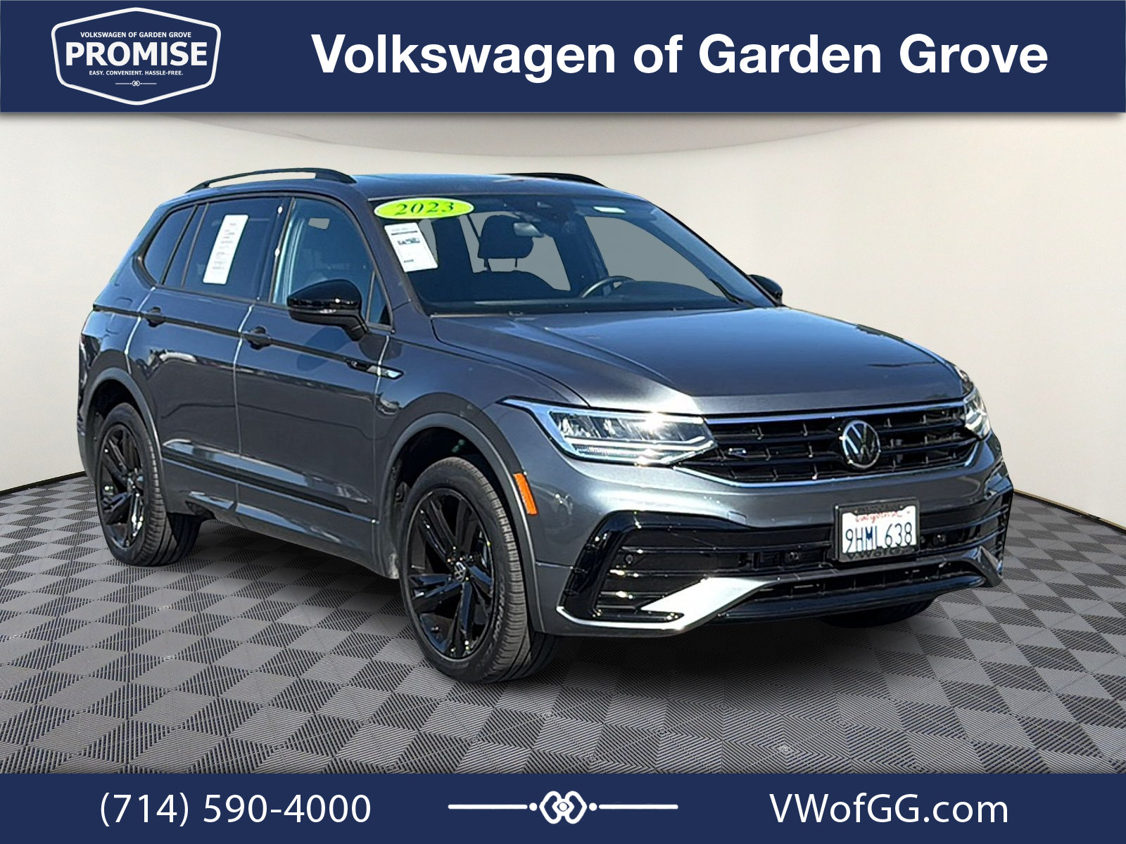 Used 2023 Volkswagen Tiguan SE R-Line FWD image 2
