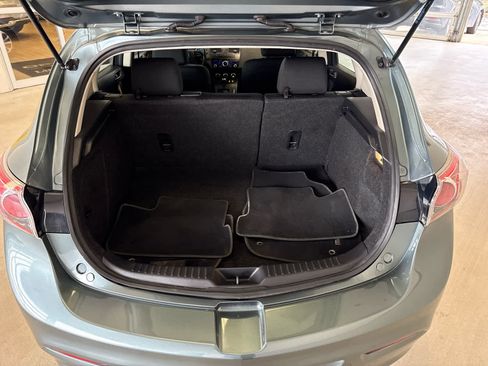 Used 2013 MAZDA MAZDA3 i Touring image 9