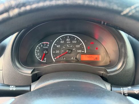 Used 2016 Nissan Versa S image 21