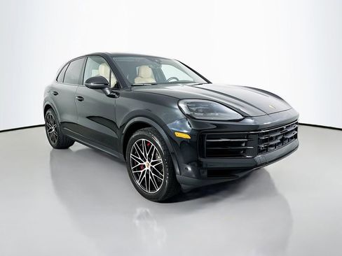 Certified 2025 Porsche Cayenne S AWD/4WD image 7