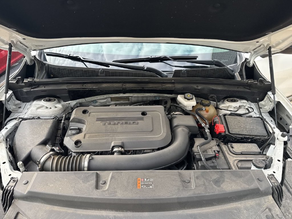 Used 2021 Buick Envision Essence w/ Sport Touring Package FWD image 18
