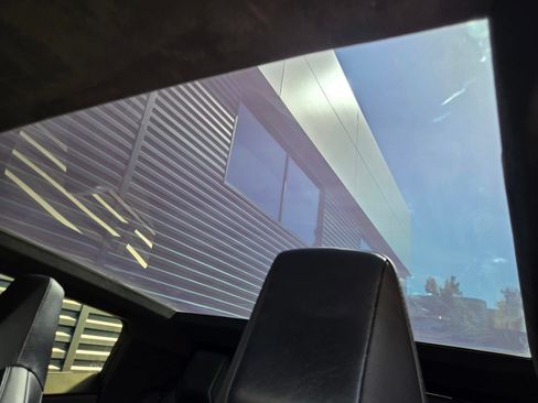 Used 2024 Tesla Cybertruck Cyberbeast AWD/4WD image 20