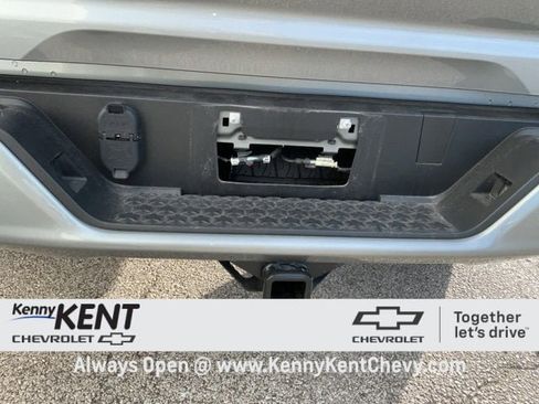 Used 2024 GMC Canyon Elevation w/ Convenience Package image 10