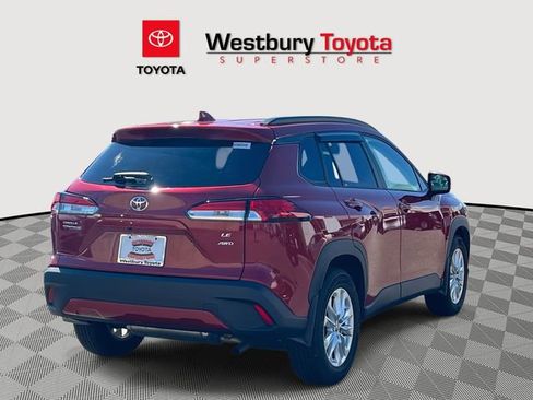 Used 2023 Toyota Corolla Cross LE w/ Moonroof Package image 9