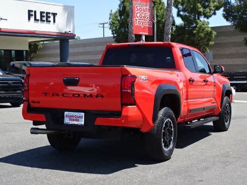 Used 2024 Toyota Tacoma TRD Off-Road w/ TRD Off Road Premium Package AWD/4WD image 13