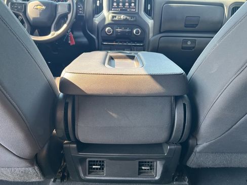 Used 2021 Chevrolet Silverado 1500 Custom image 17