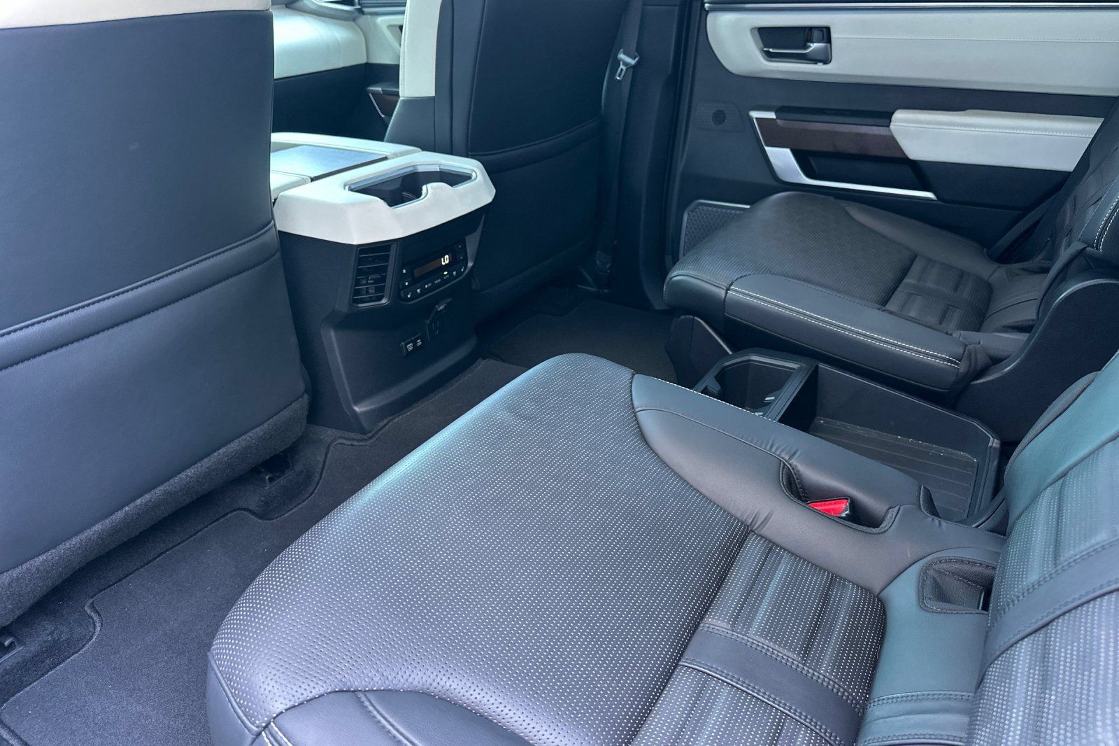 Used 2024 Toyota Sequoia Capstone AWD/4WD image 14