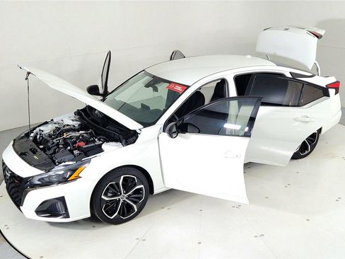 Certified 2024 Nissan Altima 2.5 SR image 44