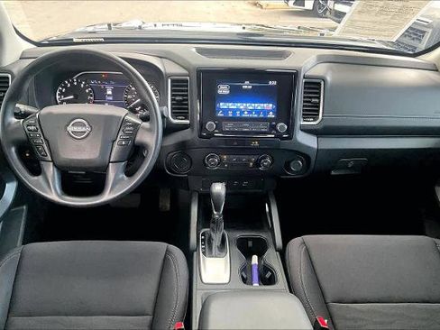 Certified 2022 Nissan Frontier SV w/ Technology Package image 14