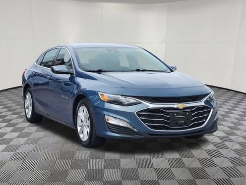 Used 2024 Chevrolet Malibu LT FWD image 2
