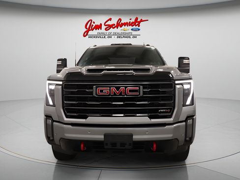Used 2024 GMC Sierra 2500 AT4 w/ AT4 Premium Plus Package AWD/4WD image 3