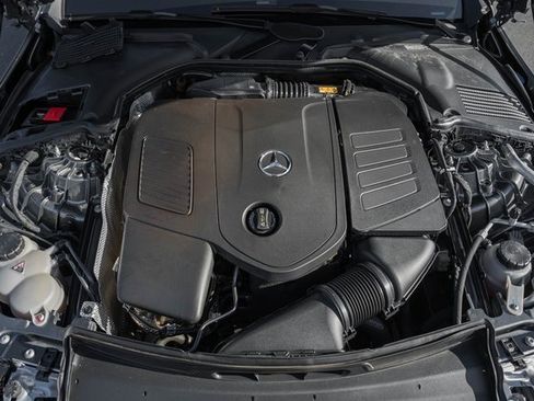 Used 2023 Mercedes-Benz C 300 4MATIC Sedan w/ Exclusive Trim Package image 19