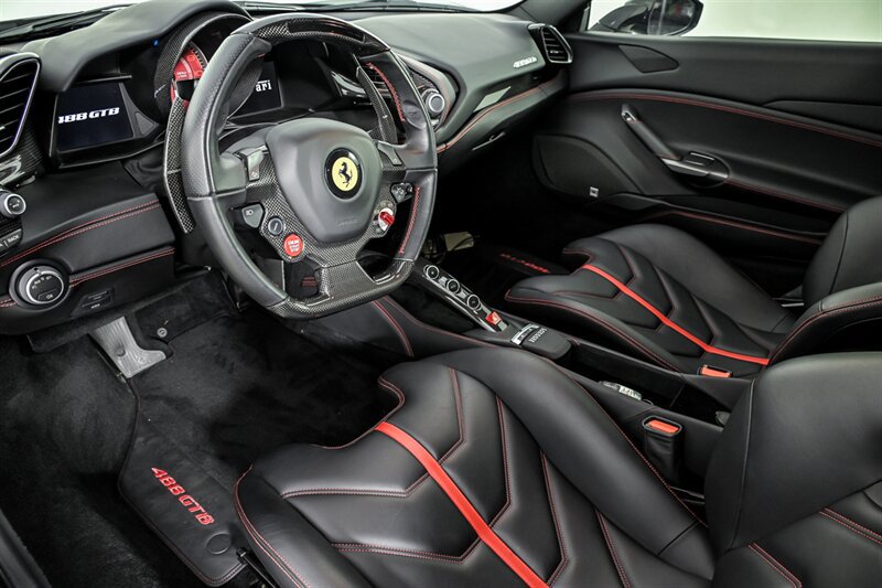 Used 2016 Ferrari 488 GTB RWD image 17