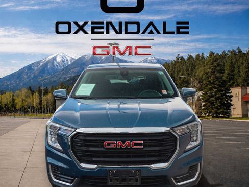 Used 2024 GMC Terrain SLE AWD/4WD image 3