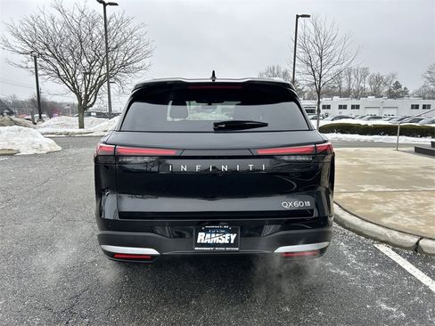 New 2026 INFINITI QX60 Luxe image 7