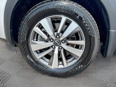 Used 2022 Nissan Pathfinder SL AWD/4WD image 30