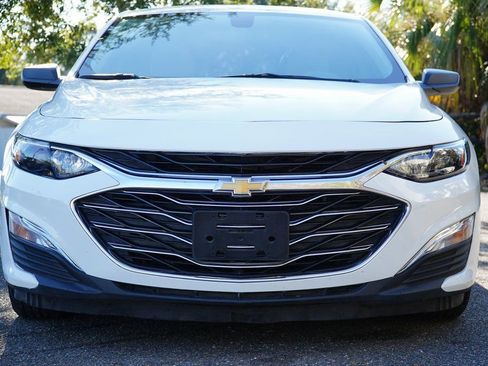 Used 2022 Chevrolet Malibu LS FWD image 3