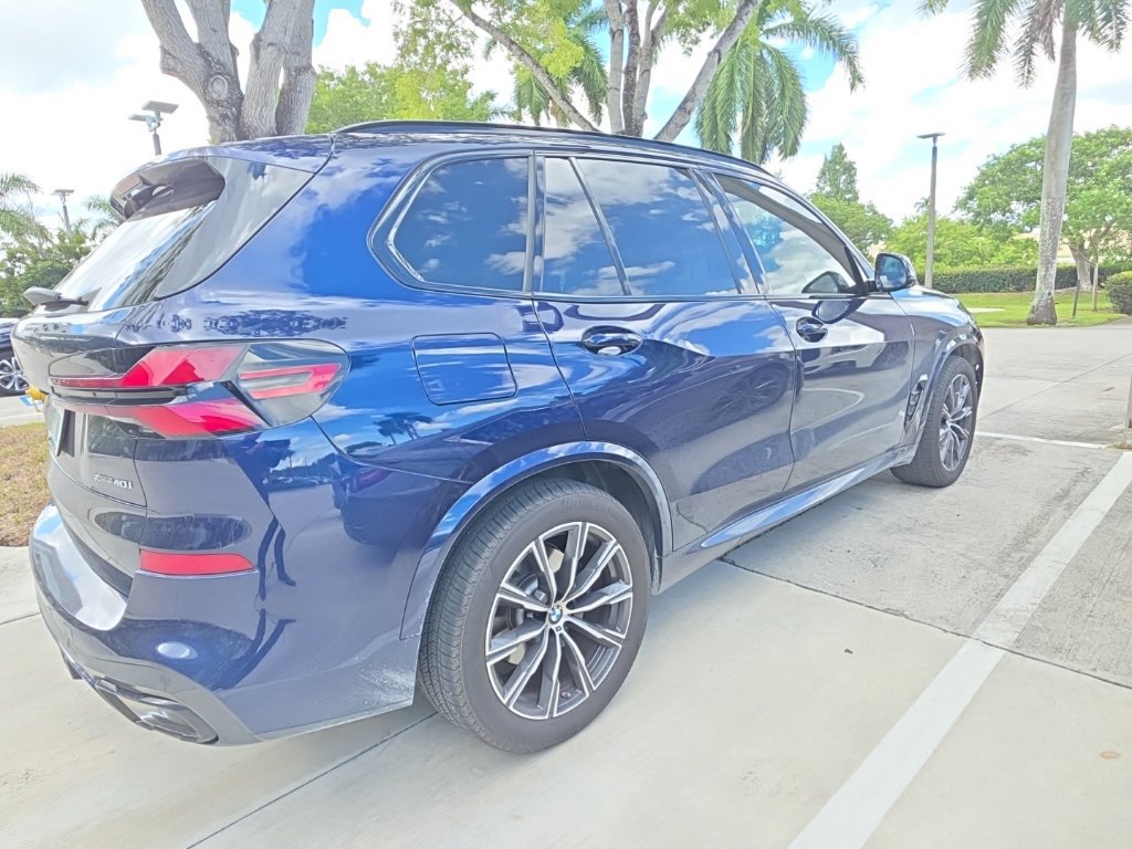 Used 2026 BMW X5 xDrive40i w/ M Sport Package AWD/4WD image 4