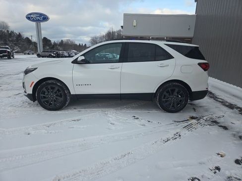 Used 2023 Chevrolet Equinox RS w/ LPO, Floor Liner Package image 9