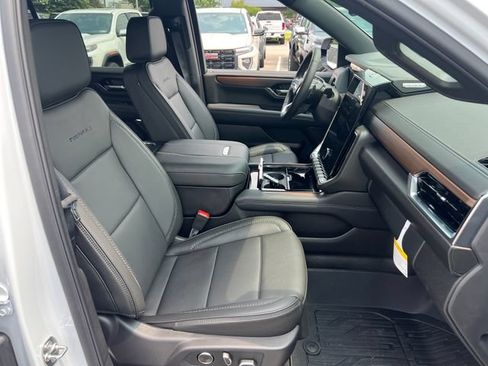 New 2026 GMC Yukon XL Denali w/ Sun & Power Step Package AWD/4WD image 16
