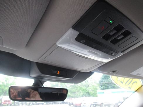 Used 2025 Nissan Pathfinder Platinum AWD/4WD image 30