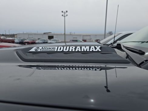 Used 2022 Chevrolet Silverado 2500 LTZ w/ LTZ Plus Package image 5