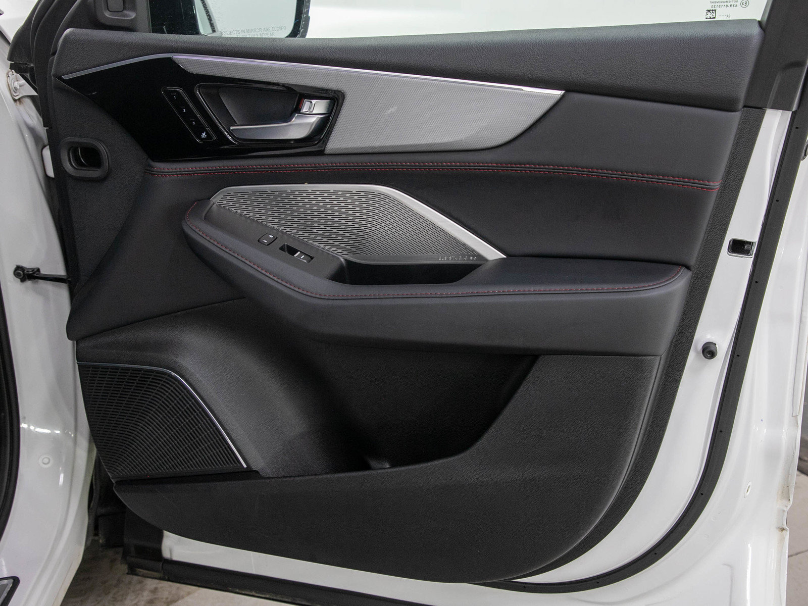 Used 2023 Acura MDX A-Spec AWD/4WD image 9