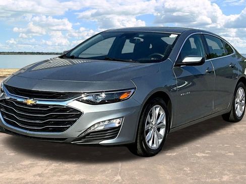 Used 2023 Chevrolet Malibu LT FWD image 2