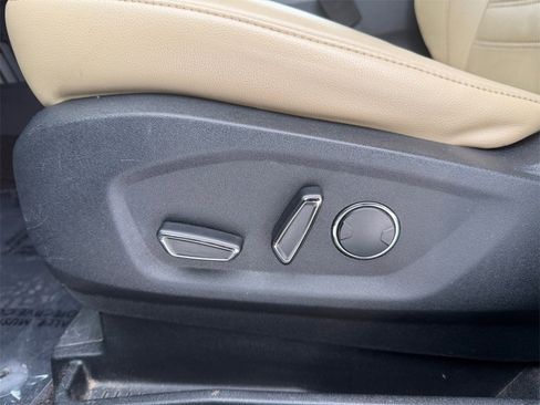 Used 2016 Ford Edge SEL w/ Equipment Group 201A image 18