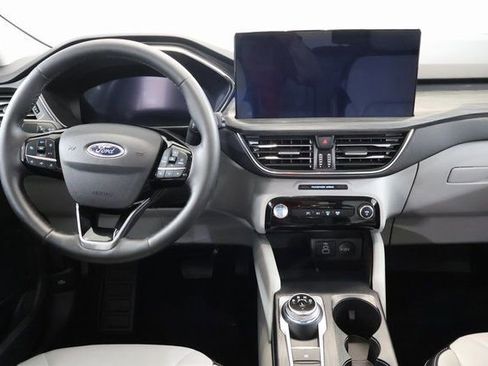 Used 2025 Ford Escape SE w/ PHEV Premium Package FWD image 13