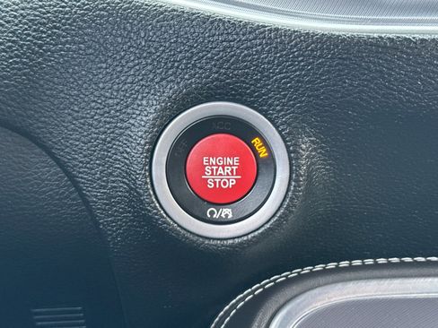 Used 2019 Dodge Challenger SRT Hellcat image 31