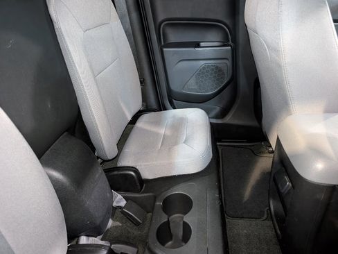 Used 2016 Chevrolet Colorado W/T w/ WT Convenience Package image 32