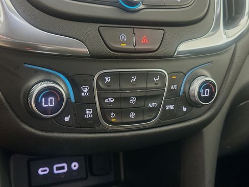 Used 2024 Chevrolet Equinox LT AWD/4WD image 23
