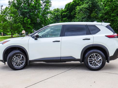 Used 2021 Nissan Rogue S AWD/4WD image 4