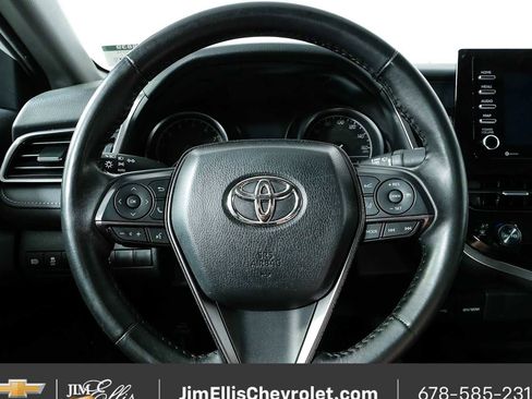 Used 2024 Toyota Camry SE FWD image 9
