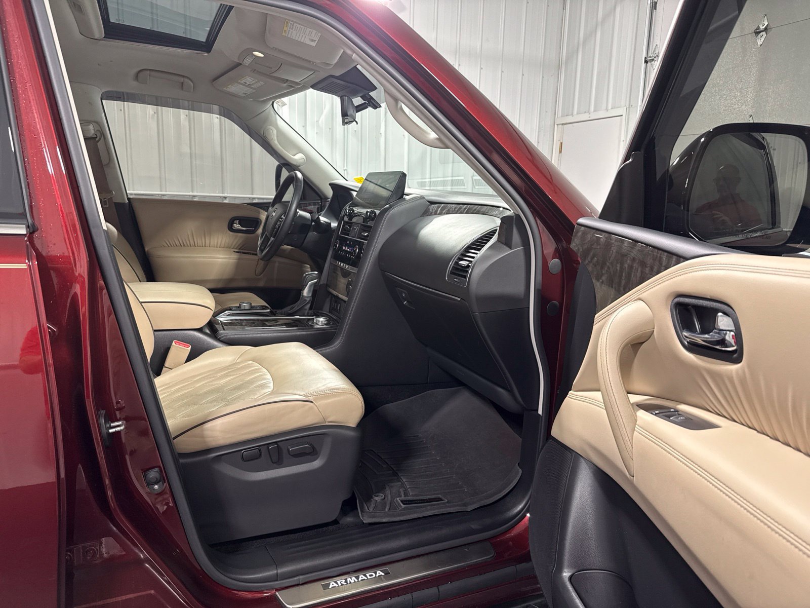 Used 2023 Nissan Armada Platinum w/ Captain's Chairs Package AWD/4WD image 12