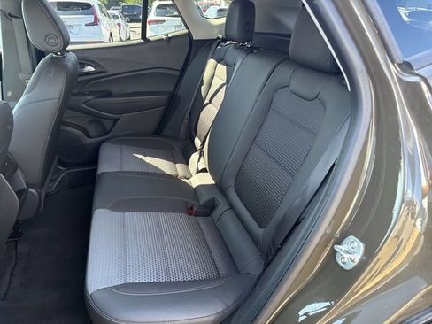 Used 2024 Chevrolet Trax LT w/ Driver Confidence Package FWD image 23