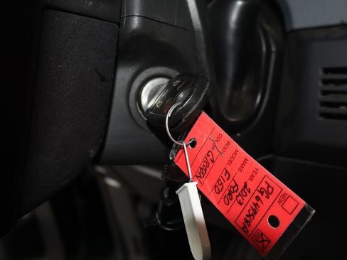 Used 2013 Ford F150 XLT w/ Mid Equipment Group AWD/4WD image 21